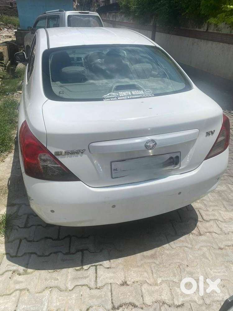 Nissan Sunny 2012 Petrol 40000 Km Driven