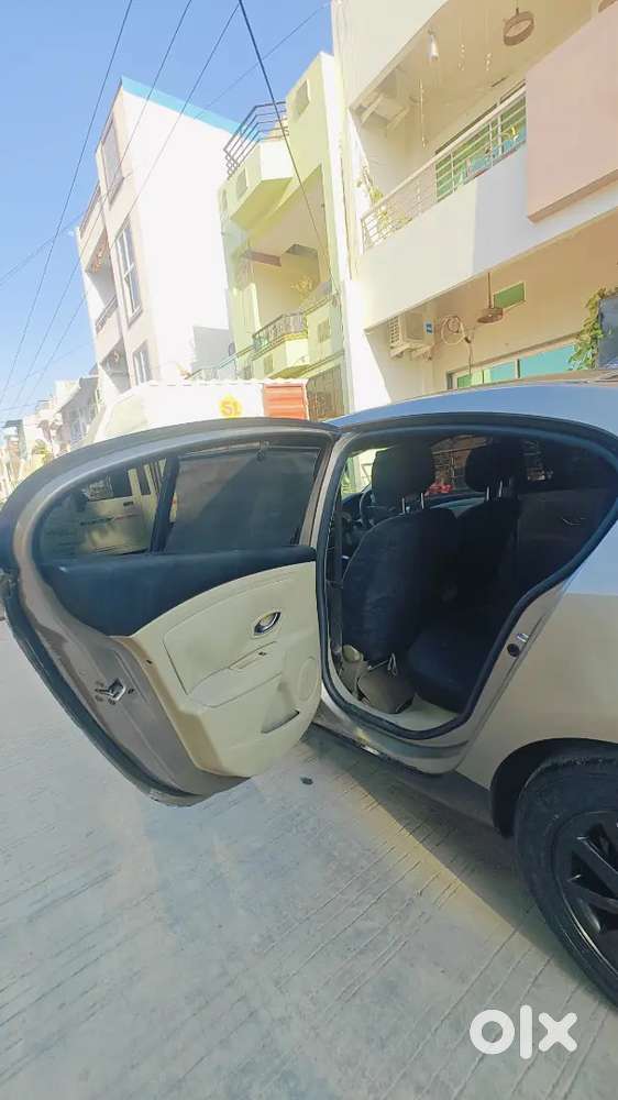 Renault Fluence 2012 Petrol Plus Cng  33500 Km Driven 2nd Owner