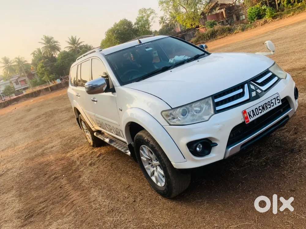Mitsubishi Pajero Sport 2015