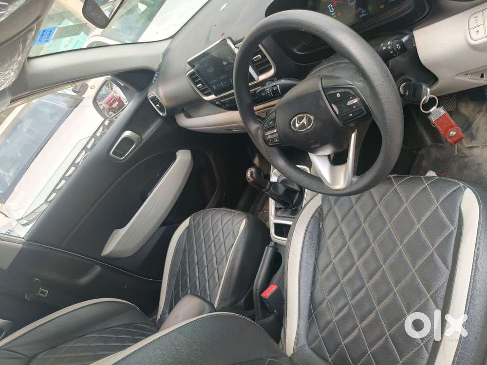 Hyundai Venue 1.2 S Plus, 2023, Petrol