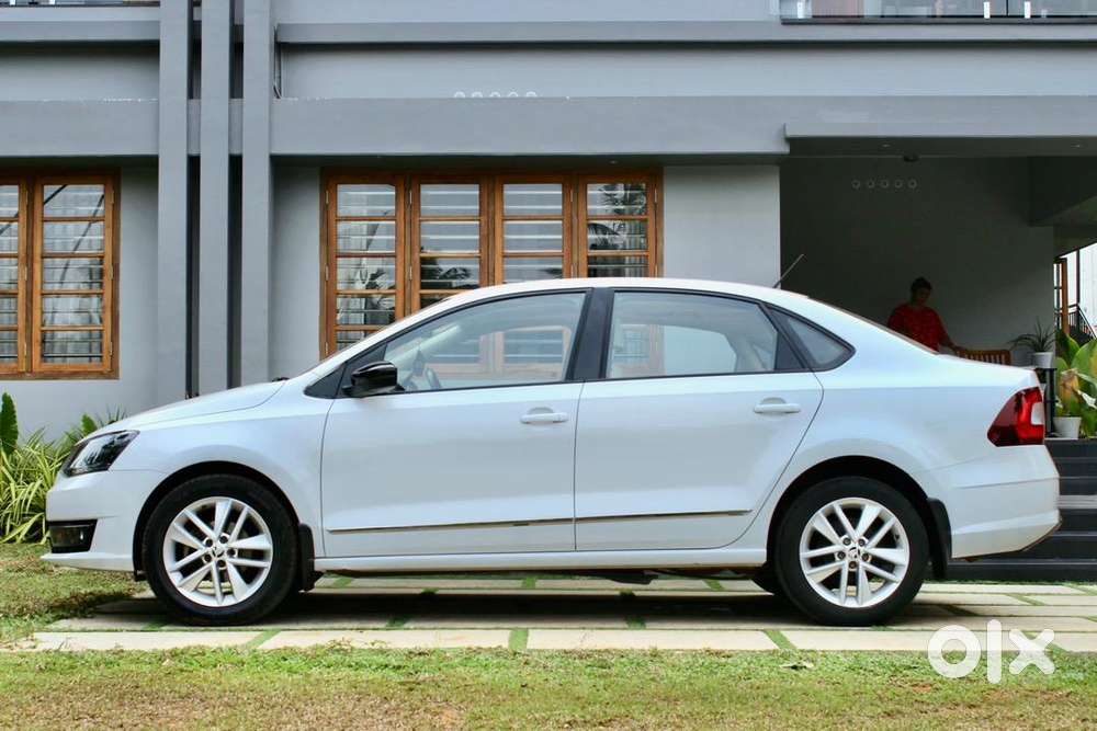 2018 Skoda Rapid 1.6 Petrol Style Mt