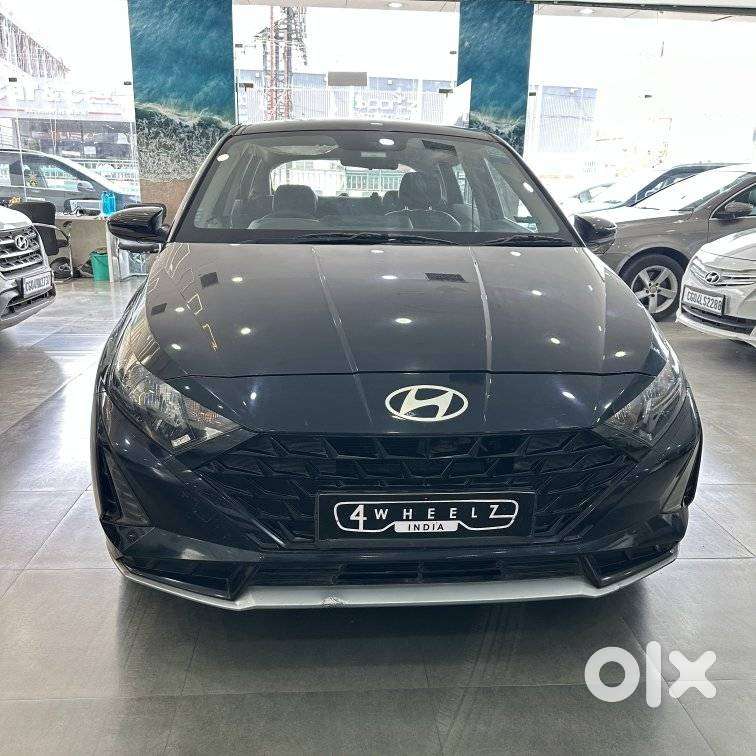 Hyundai I20 Sportz 1.2 Mt Dual Tone, 2024, Petrol