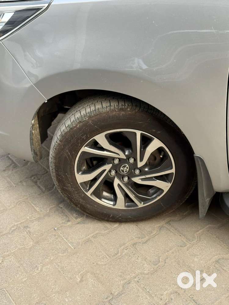 Toyota Innova Crysta 2.4 Gx Limited Edition At 7 Str, 2021, Diesel