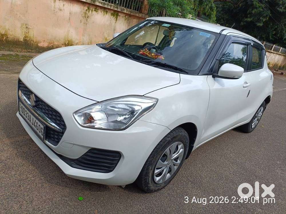 Maruti Suzuki Swift Vxi + Manual, 2023, Petrol