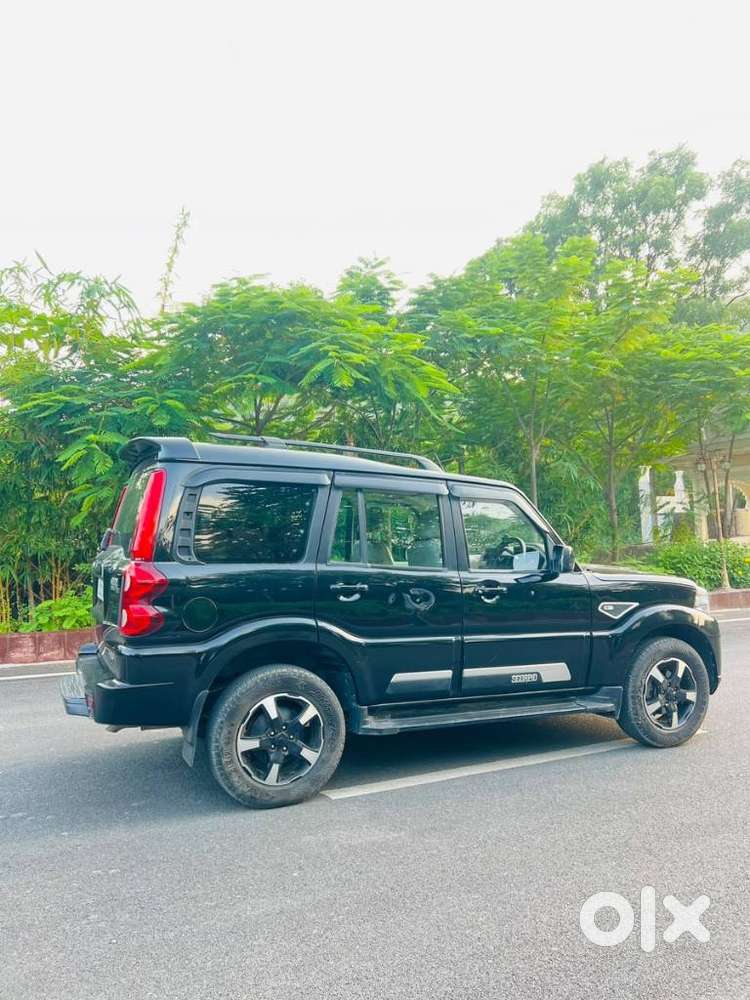 Mahindra Scorpio Classic 2.2 S 11 Mt 7 Str, 2022, Diesel