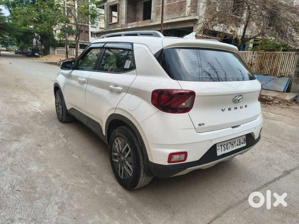 Hyundai Venue Sx Dual Tone Diesel, 2021, Diesel