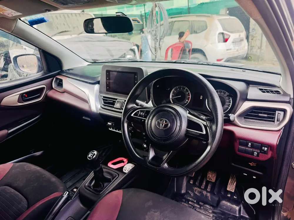 Toyota Urban Cruiser 2025 Petrol Mid