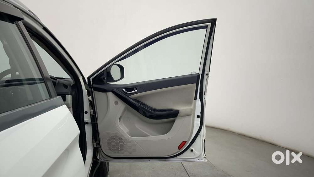 Tata Nexon Amt Xza Plus, 2022, Petrol