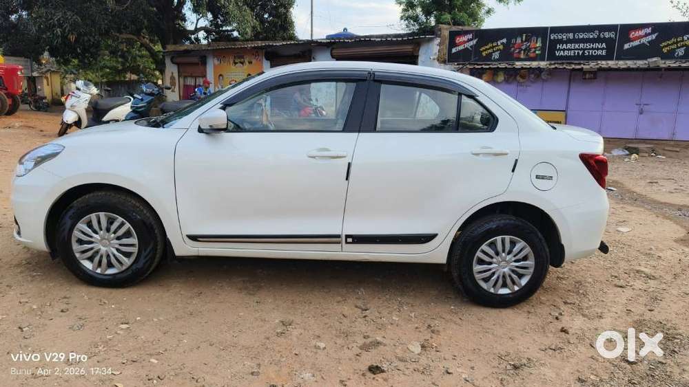 Maruti Suzuki Dzire 2017-2020 1.2 Vxi, 2023, Petrol