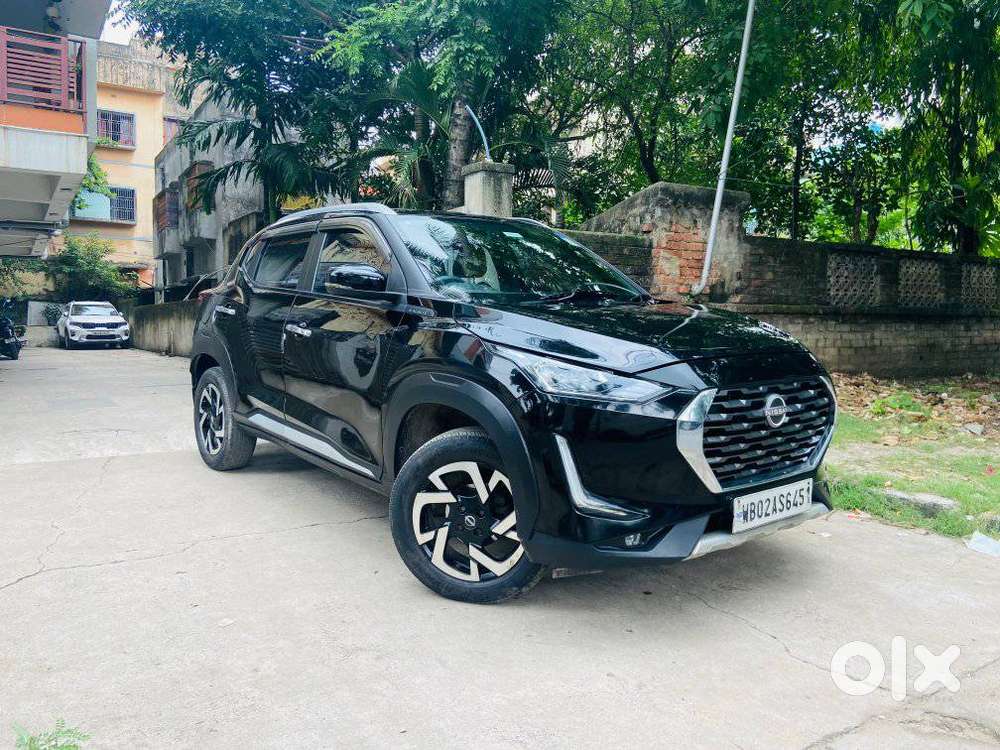 Nissan Magnite 1.0 Xv Premium, 2022, Petrol