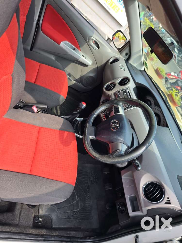 Toyota Etios, 2011, Petrol