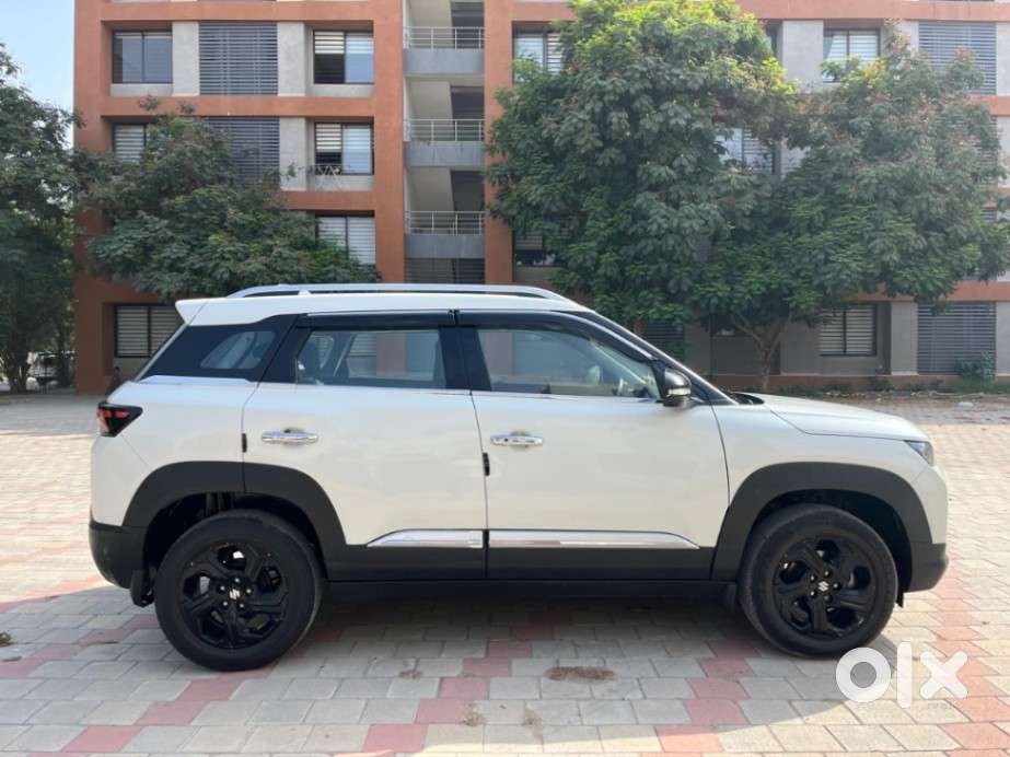Maruti Suzuki Brezza 1.5 Zxi Smart Hybrid, 2023, Petrol