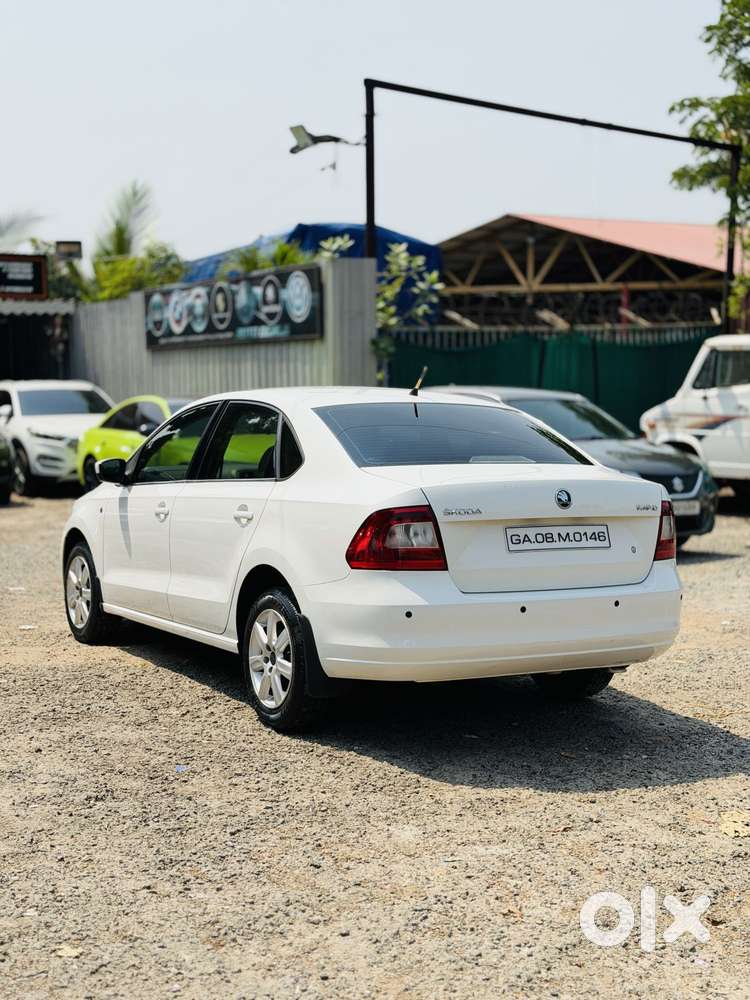Skoda Rapid 1.6 Mpi Ambition Plus, 2014, Petrol