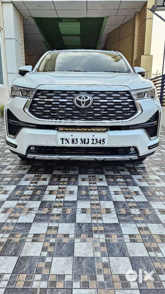 Toyota Innova Hycross 2.0 Zx (o) Hybrid 7 Str, 2025, Petrol