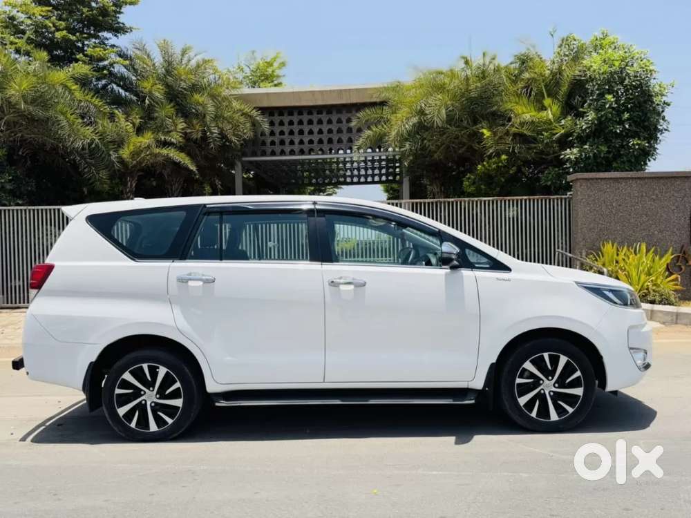 Toyota Innova Crysta [2020-ongoing] 2.4 Zx 7 Str, 2023, Diesel