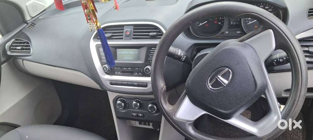 Tata Tiago 1.2 Revotron Xt (o), 2017, Petrol