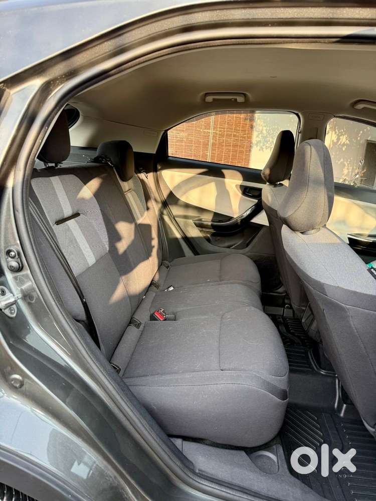 Tata Nexon Creative 1.2 Revotron Petrol 6 Amt Dt, 2026, Petrol
