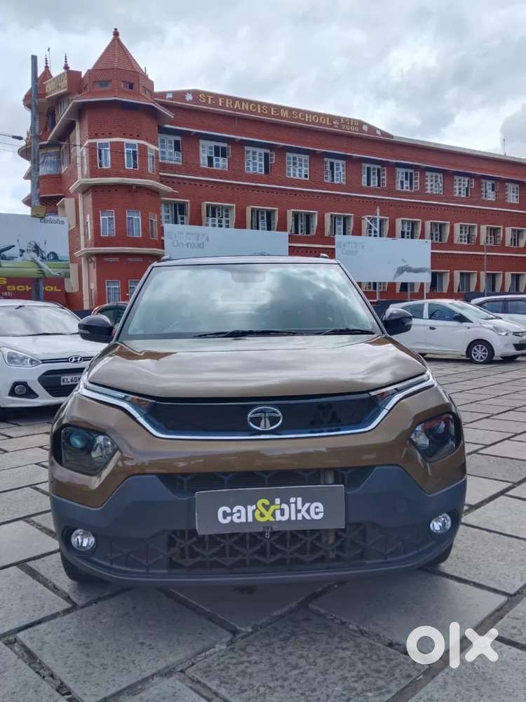 Tata Punch Creative Dual Tone Amt Sunroof, 2023, Petrol