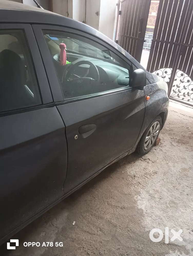 Hyundai Eon 0.8 Magna 2011 Variant