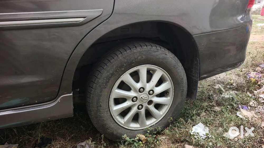 Toyota Innova 2012 Diesel Well Maintained