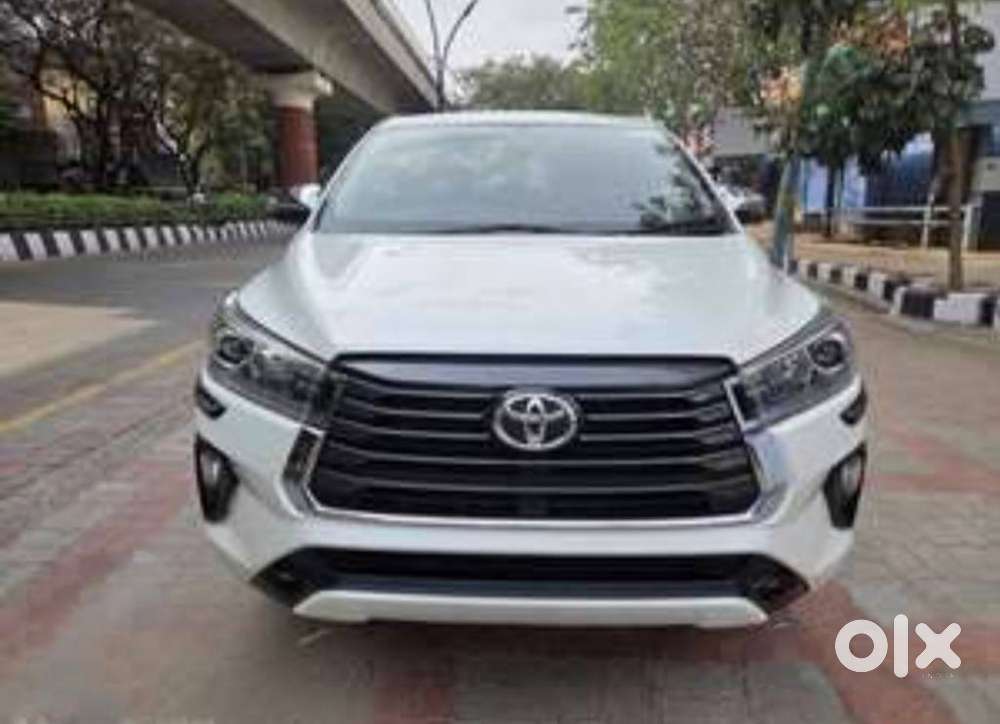 Toyota Innova Crysta 2.8 Zx At 7 Seater, 2022, Diesel