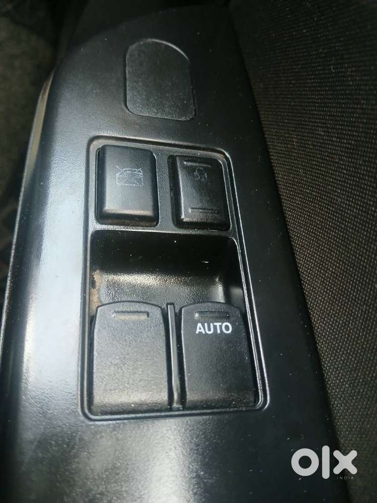 Maruti Suzuki Swift Lxi Optional-o, 2016, Petrol