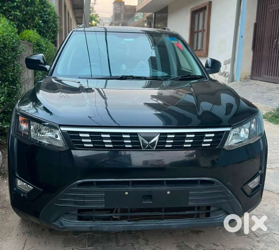 Mahindra Xuv300 W6, 2023, Petrol