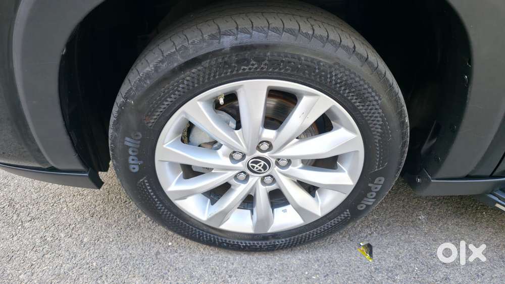 Toyota Innova Hycross 2.0 Vx (o) Hybrid 7 Str, 2025, Petrol