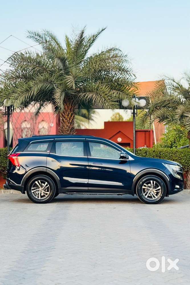 Mahindra Xuv700 2.2 Ax 7 Diesel At Str, 2022, Diesel