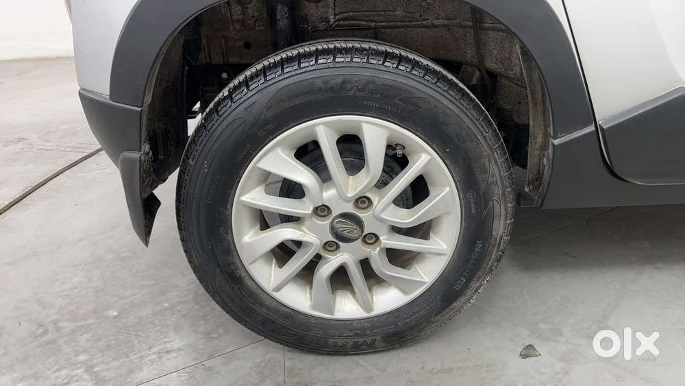 Mahindra Kuv 100 2016-2017 Mfalcon G80 K8, 2016, Petrol
