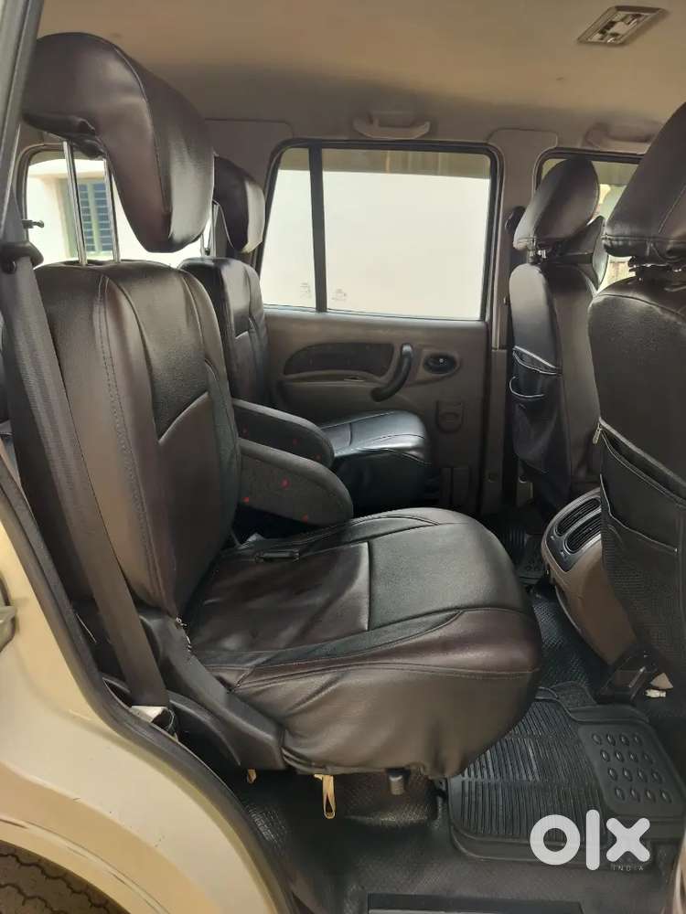 Mahindra Scorpio Classic 2010 Diesel 140000 Km Driven