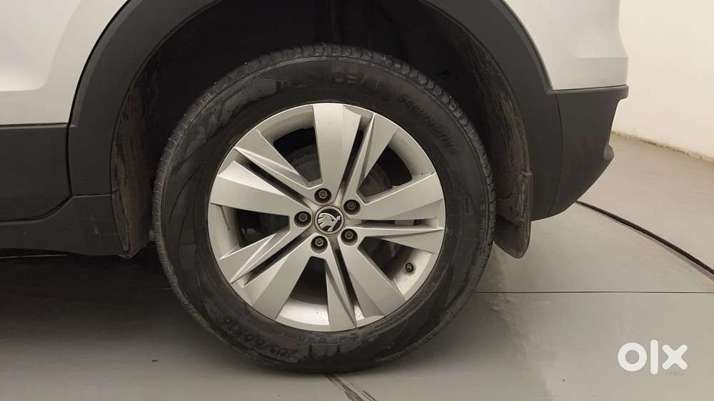 Skoda Kushaq 1.0 Tsi Ambition, 2023, Petrol