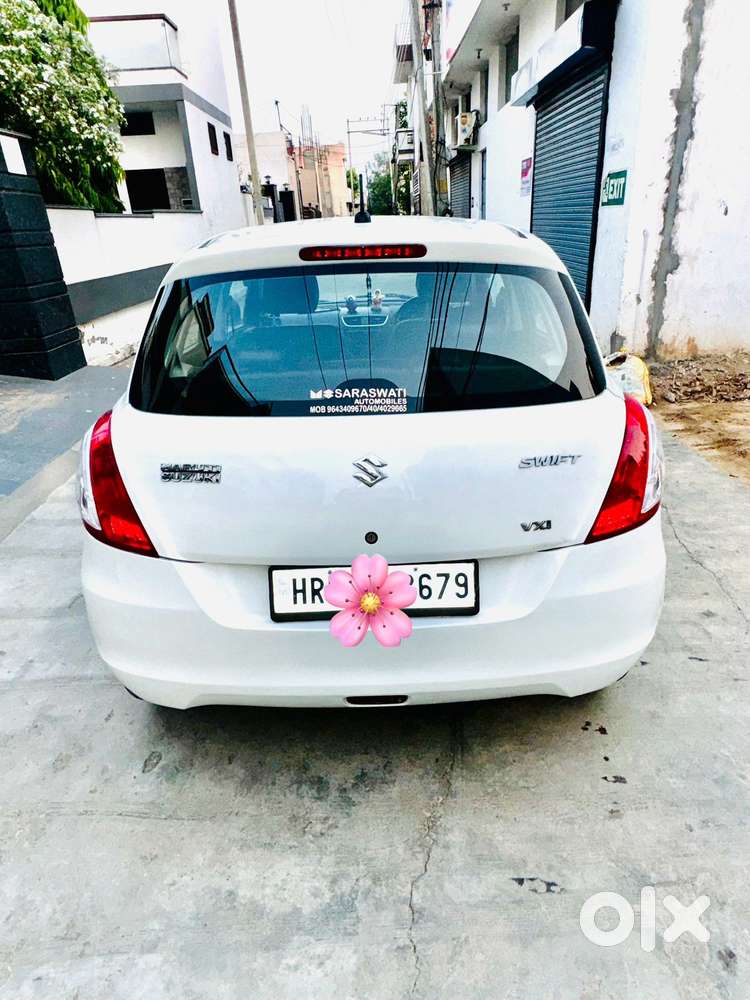 Maruti Suzuki Swift Vxi Glory Limited Edition, 2016, Petrol
