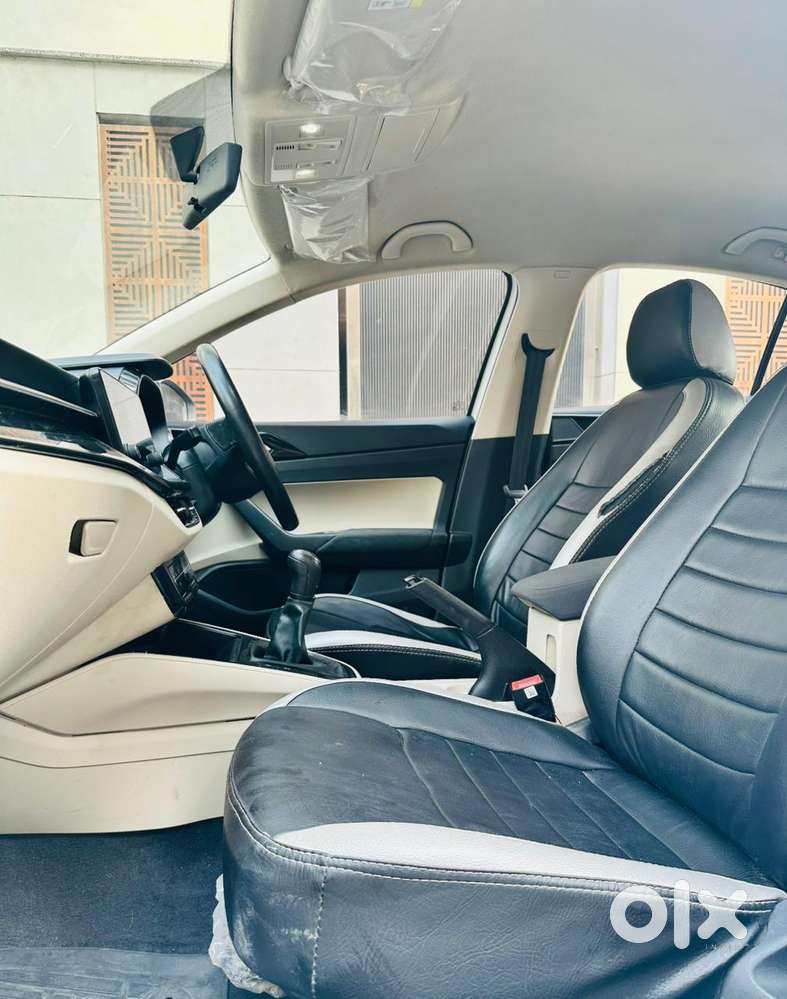 Skoda Slavia Ambition 1.0l Tsi Mt, 2024, Petrol