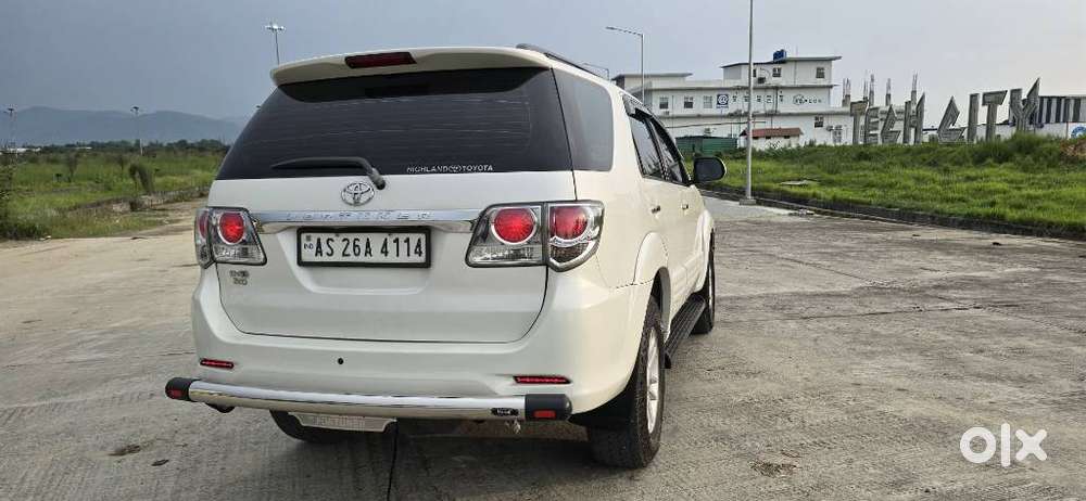 Toyota Fortuner 4x2 Manual, 2015, Diesel