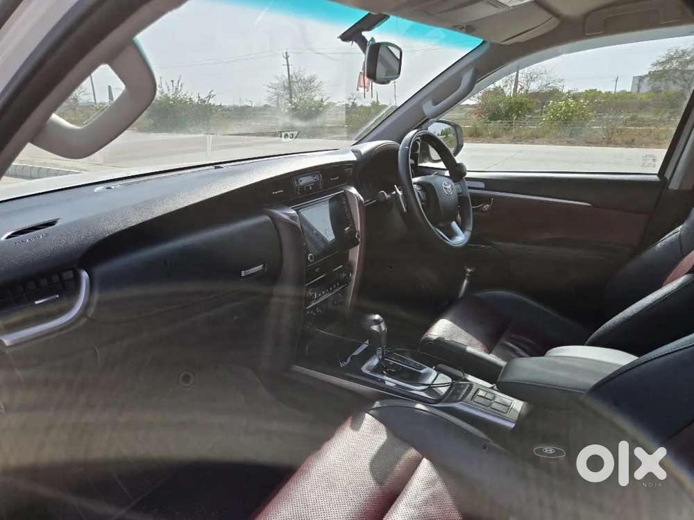 Toyota Fortuner Legender 4x4 At 2023