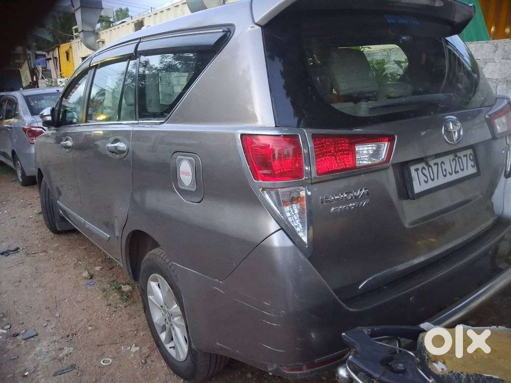 Toyota Innova Crysta 2.4 G Plus Mt 8 Str, 2018, Diesel