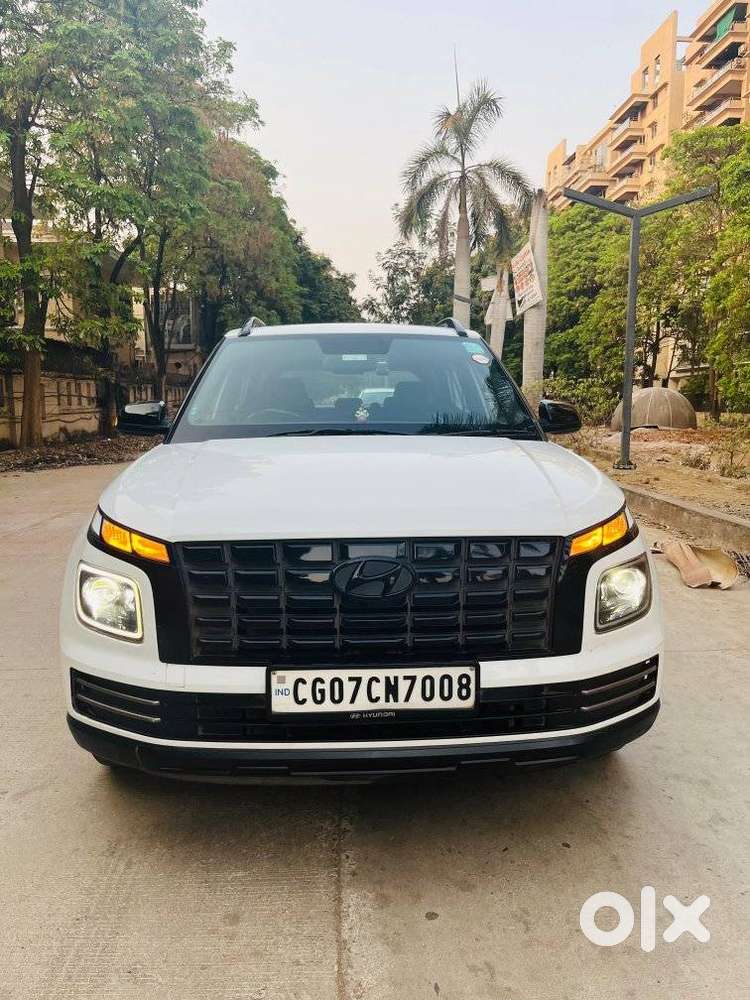 Hyundai Venue S(o) Knight Edition Mt, 2023, Petrol