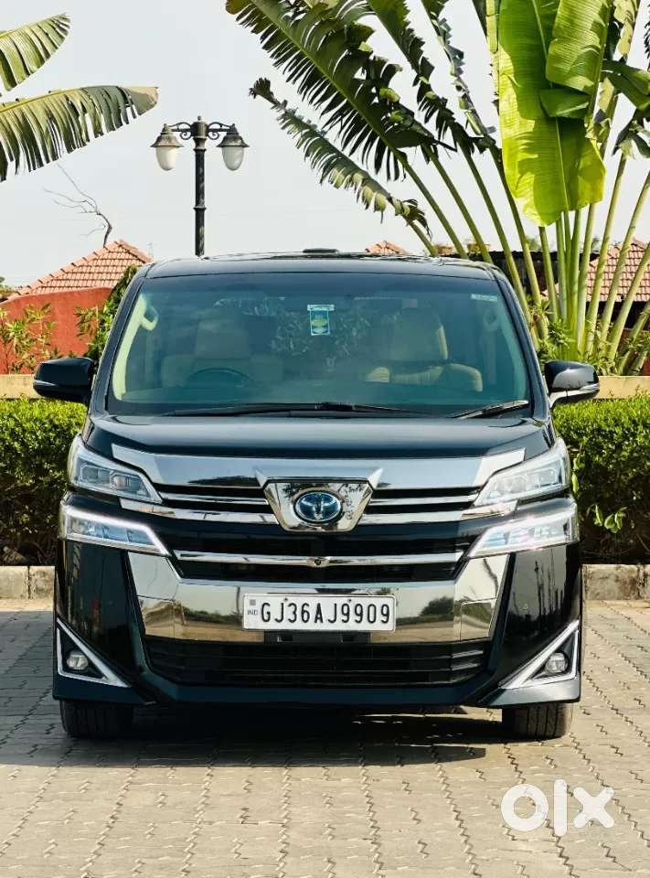 Toyota Vellfire Vip – Executive Lounge, 2023, Petrol