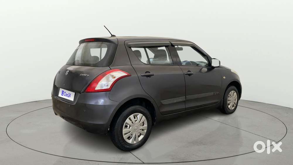 Maruti Suzuki Swift 1.2 Lxi (o), 2017, Petrol
