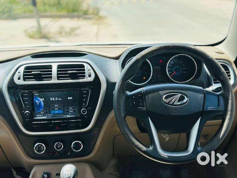 Mahindra Tuv 300 T10, 2018, Diesel