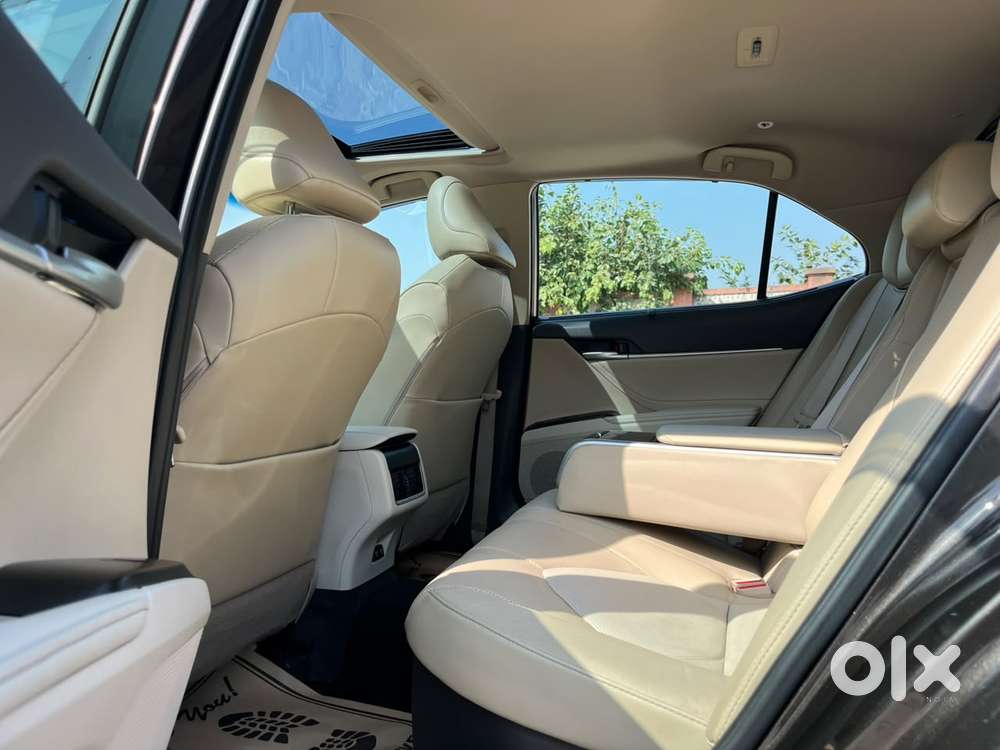 Toyota Camry Hybrid, 2024, Petrol