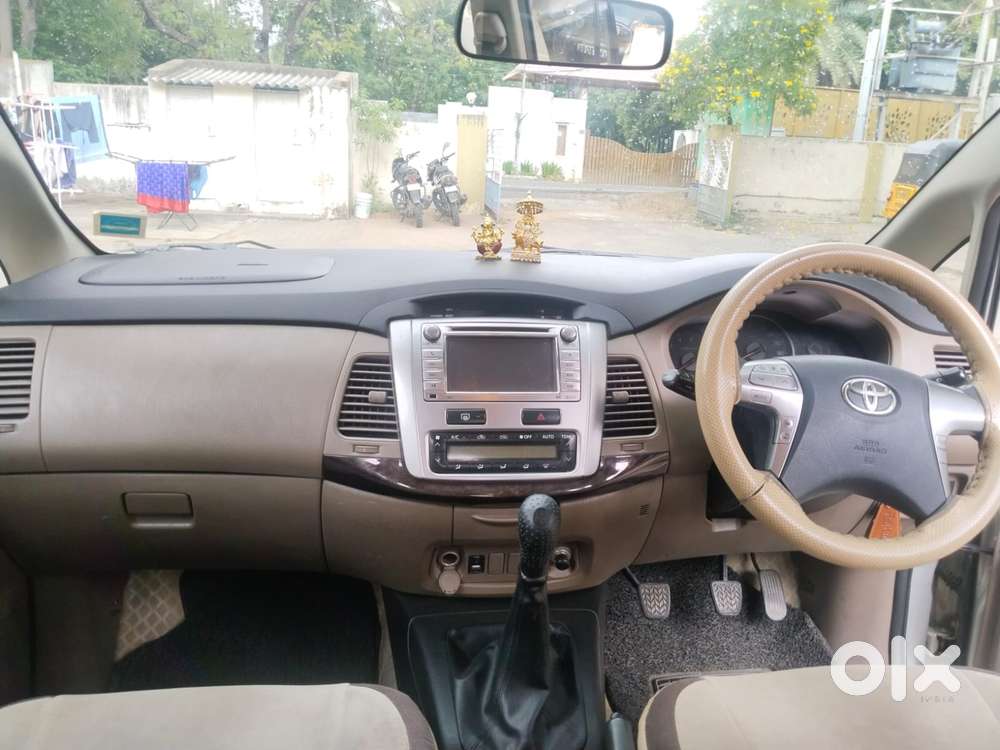 Toyota Innova 2.5 Vx 8 Seater Bs Iv, 2015, Diesel
