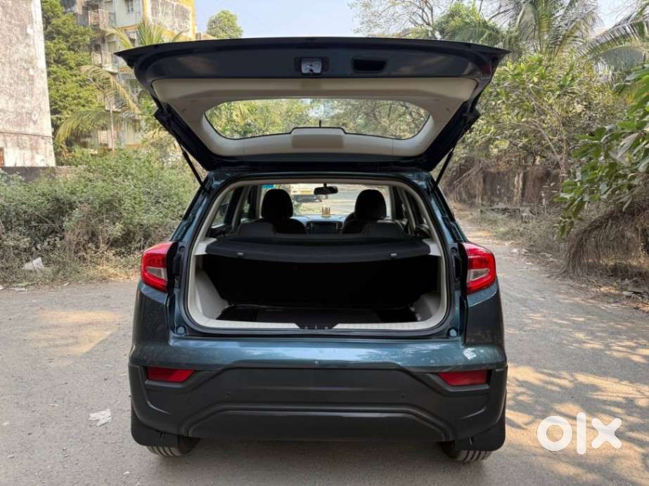 Mahindra Xuv300 1.2 W6 Amt Petrol, 2024, Petrol