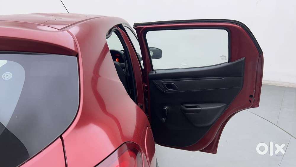 Renault Kwid 2019-ongoing 1.0 Rxt Amt (o), 2017, Petrol