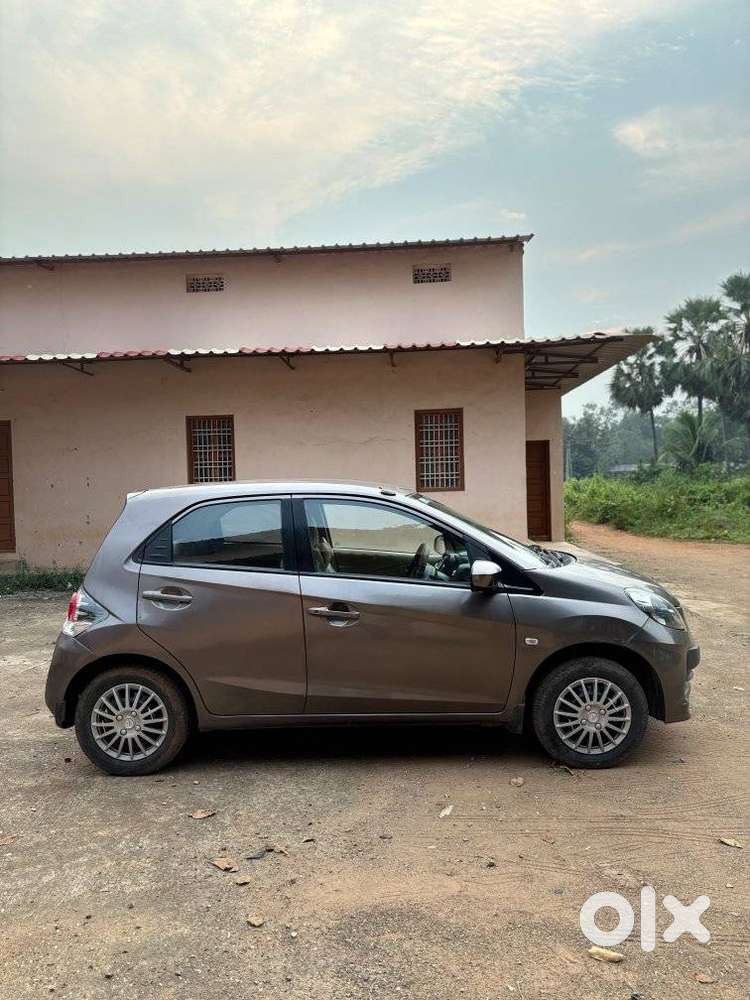 Honda Brio V Mt, 2013, Petrol
