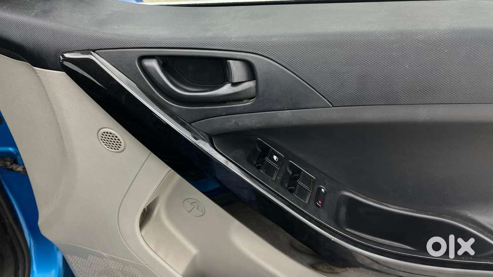 Tata Nexon 1.2 Revotron Xma, 2019, Petrol