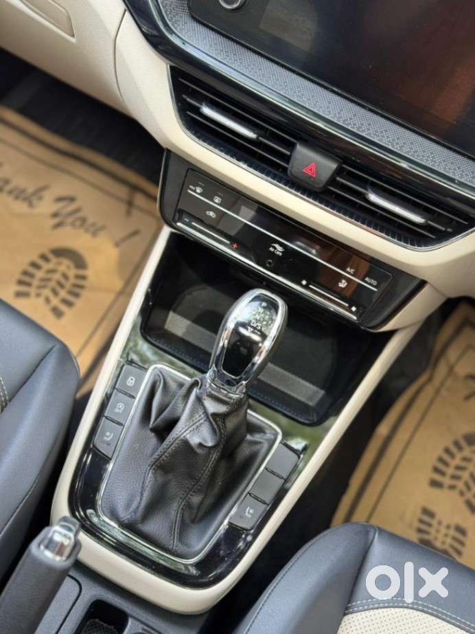 Skoda Slavia 1.0 Tsi Style At, 2023, Petrol