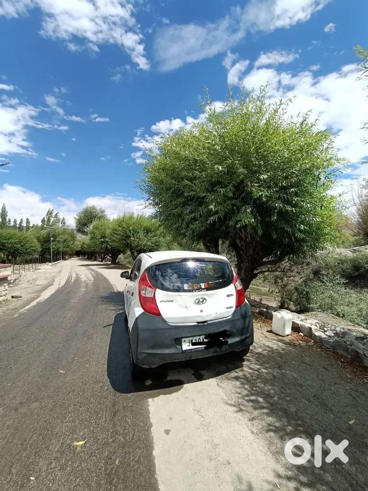 Hyundai Eon Magna Petrol 2014 Variant