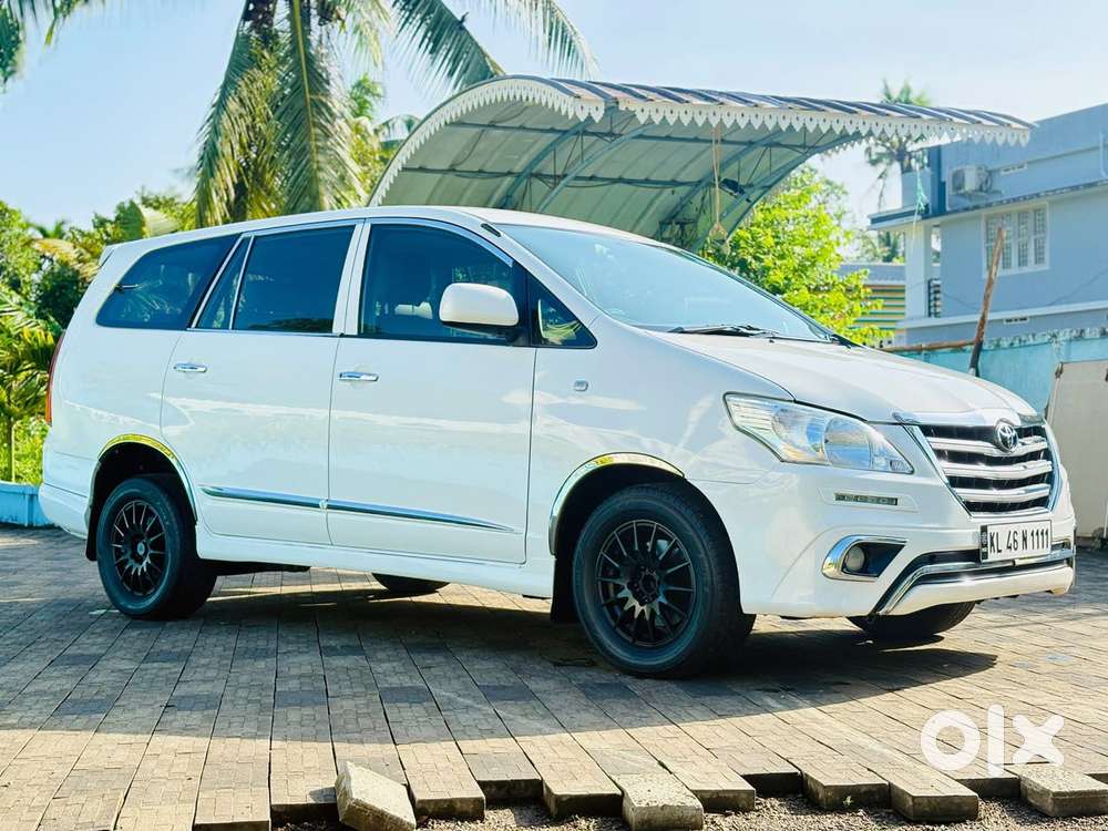 Toyota Innova 2.5 G (diesel) 8 Seater, 2016, Diesel